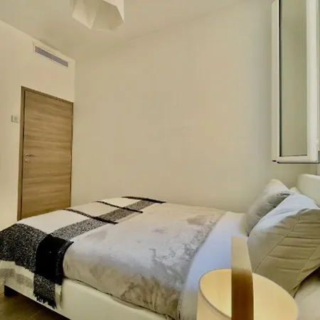 Large 4-room Town Center Near Monaco Beausoleil